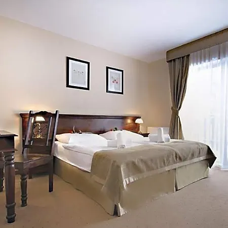 Hotel Carmen 3*